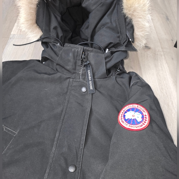 Canada Goose Parka - Picture 4 of 4